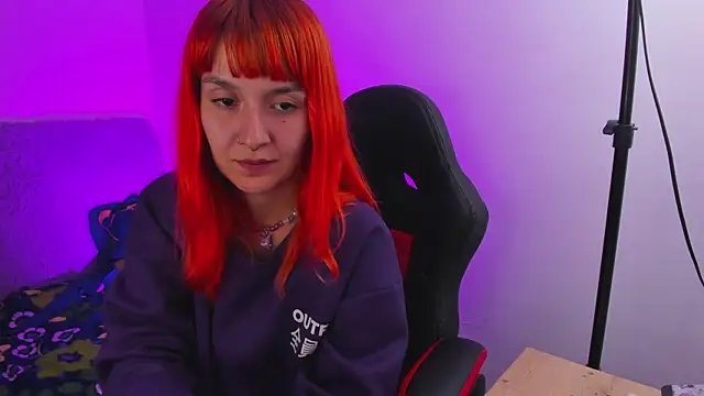 Snapshot of MaryJaneDove chatting on January 13, 12:45 pm MaryJaneDove online show from January 13, 12:45 pm