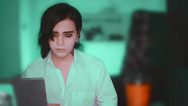 sademobeer online show from April 10, 6:01 pm