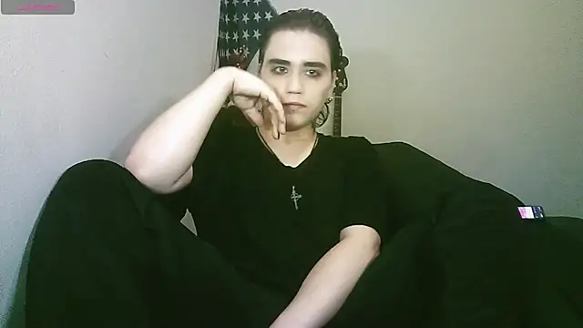 Snapshot of sademobeer chatting on July 9, 10:25 pm sademobeer online show from July 9, 10:25 pm