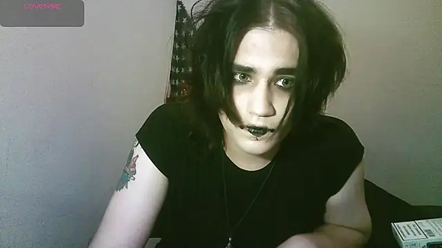 Snapshot of sademobeer chatting on July 13, 10:45 pm sademobeer online show from July 13, 10:45 pm