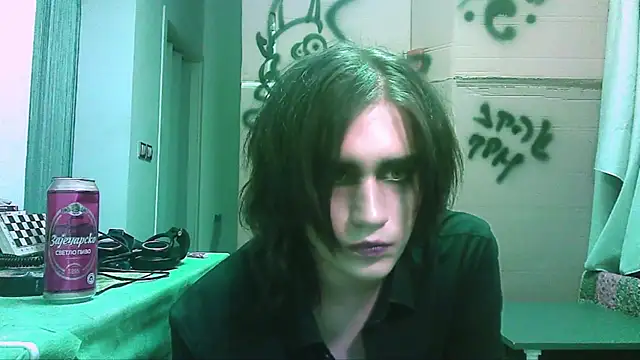 Snapshot of sademobeer chatting on July 22, 12:35 am sademobeer online show from July 22, 12:35 am