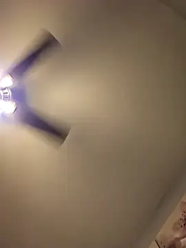 Snapshot of Nikkierosee chatting on December 12, 11:18 am Nikkierosee online show from December 12, 11:18 am