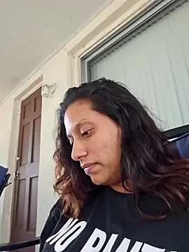 Snapshot of Nikkierosee chatting on December 14, 2:42 pm Nikkierosee online show from December 14, 2:42 pm