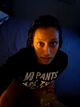 Snapshot of Nikkierosee chatting on December 15, 8:08 am Nikkierosee online show from December 15, 8:08 am