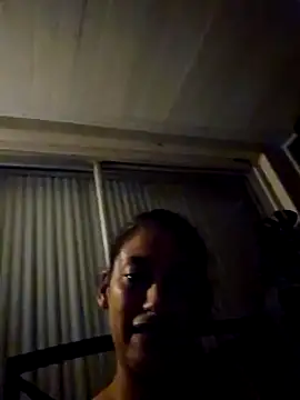 Snapshot of Nikkierosee chatting on December 19, 10:13 am Nikkierosee online show from December 19, 10:13 am