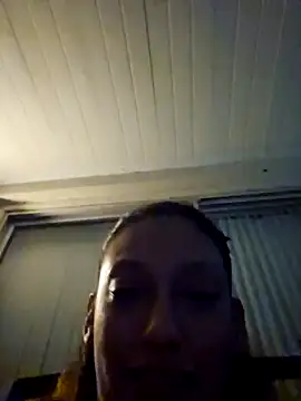 Snapshot of Nikkierosee chatting on December 20, 7:44 am Nikkierosee online show from December 20, 7:44 am