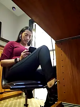 Snapshot of Nikkierosee chatting on February 27, 4:31 am Nikkierosee online show from February 27, 4:31 am