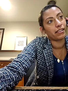 Snapshot of Nikkierosee chatting on March 5, 7:05 am Nikkierosee online show from March 5, 7:05 am