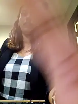 Snapshot of Nikkierosee chatting on March 8, 4:01 am Nikkierosee online show from March 8, 4:01 am