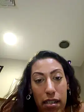 Snapshot of Nikkierosee chatting on March 8, 7:05 am Nikkierosee online show from March 8, 7:05 am