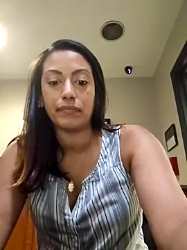 Snapshot of Nikkierosee chatting on March 14, 2:53 am Nikkierosee online show from March 14, 2:53 am