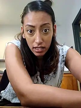 Snapshot of Nikkierosee chatting on March 16, 7:27 pm Nikkierosee online show from March 16, 7:27 pm