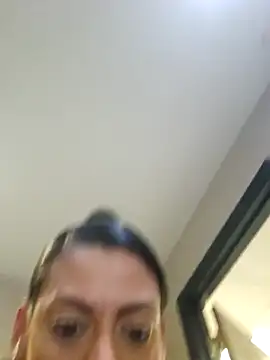 Snapshot of Nikkierosee chatting on March 18, 2:15 am Nikkierosee online show from March 18, 2:15 am