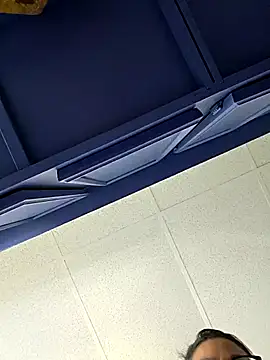 Snapshot of Nikkierosee chatting on October 9, 3:43 pm Nikkierosee online show from October 9, 3:43 pm