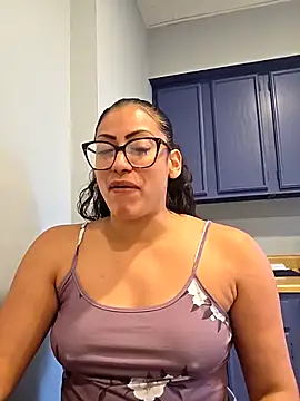 Snapshot of Nikkierosee chatting on October 22, 9:36 pm Nikkierosee online show from October 22, 9:36 pm