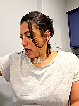 Snapshot of Nikkierosee chatting on October 30, 3:30 am Nikkierosee online show from October 30, 3:30 am