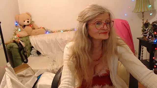 Snapshot of BlairFort chatting on December 22, 10:58 pm BlairFort online show from December 22, 10:58 pm