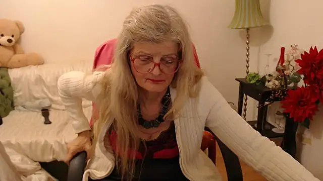 Snapshot of BlairFort chatting on January 28, 1:18 am BlairFort online show from January 28, 1:18 am