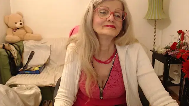 Snapshot of BlairFort chatting on March 21, 9:34 pm BlairFort online show from March 21, 9:34 pm