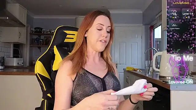 stripmequick online show from February 9, 1:15 pm