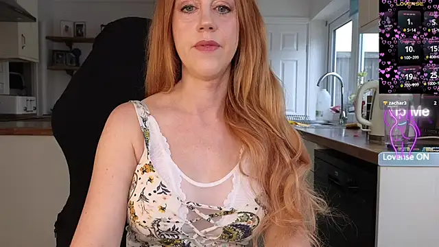 Snapshot of stripmequick chatting on June 2, 8:49 am stripmequick online show from June 2, 8:49 am