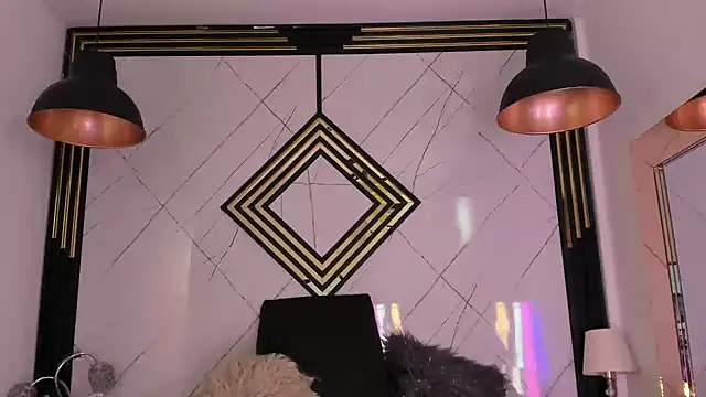 Snapshot of AdharaHills chatting on December 4, 10:41 pm AdharaHills online show from December 4, 10:41 pm