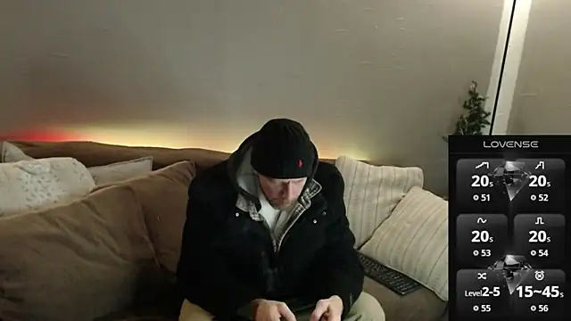 MaxRouger online show from December 4, 1:26 am