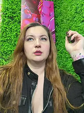 CandyShoopp online show from February 13, 5:20 pm