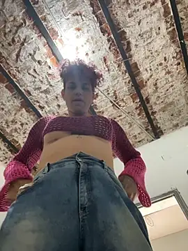 Snapshot of Alicbranca chatting on September 19, 7:25 pm Alicbranca online show from September 19, 7:25 pm