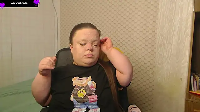 Janiffer MiMi online show from April 8, 5:51 am