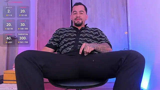 Snapshot of Ricardo_1998 chatting on May 30, 5:37 am Ricardo 1998 online show from May 30, 5:37 am