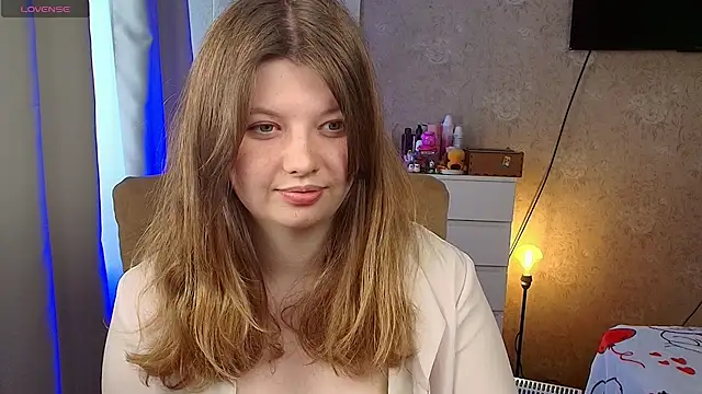 Snapshot of Vivian_cutie chatting on May 30, 10:34 am Vivian cutie online show from May 30, 10:34 am