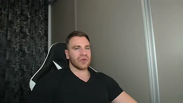 Thori92 online show from March 17, 7:17 pm