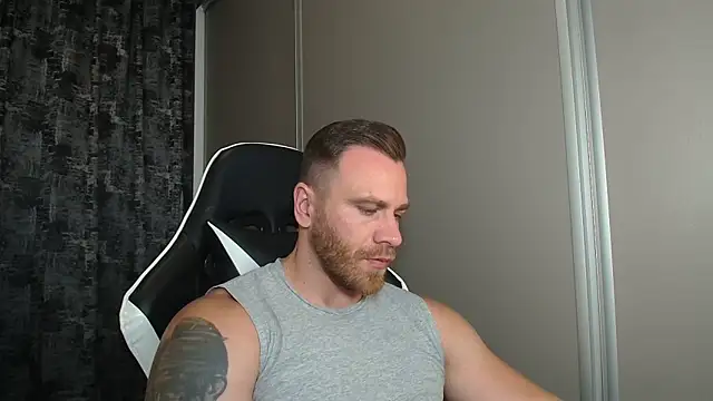 Snapshot of Thori92 chatting on June 9, 6:19 pm Thori92 online show from June 9, 6:19 pm