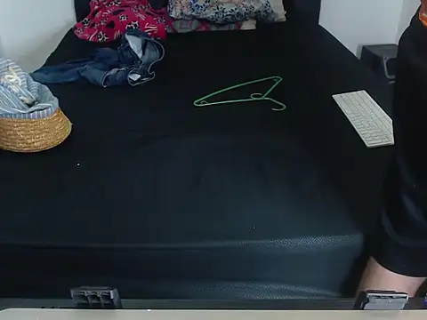 Snapshot of jeancarloscum12 chatting on December 17, 8:04 pm jeancarloscum12 online show from December 17, 8:04 pm