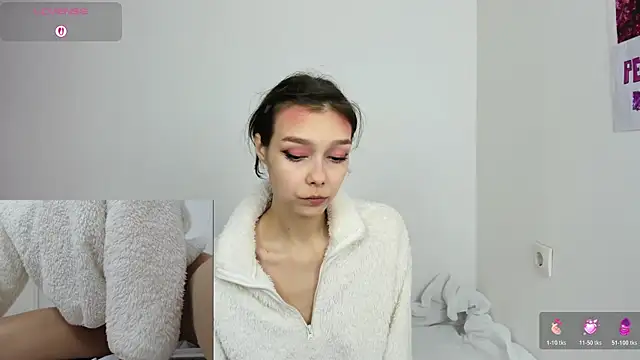 Snapshot of Michelle_Melnss chatting on April 21, 10:43 am Michelle Melnss online show from April 21, 10:43 am