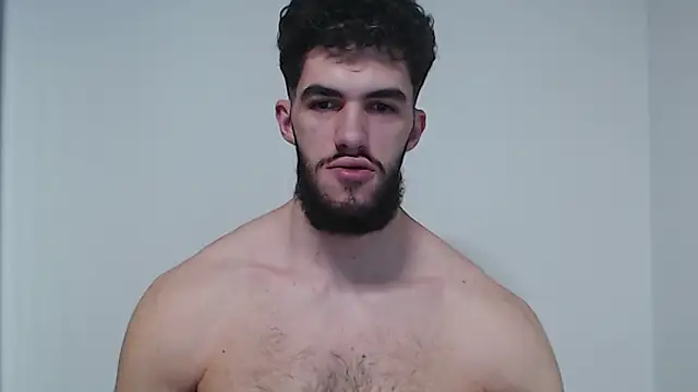 Snapshot of hiddenf chatting on February 7, 9:13 am hiddenf online show from February 7, 9:13 am