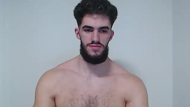 Snapshot of hiddenf chatting on February 7, 9:18 pm hiddenf online show from February 7, 9:18 pm