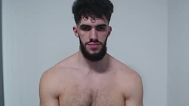 Snapshot of hiddenf chatting on February 18, 9:33 pm hiddenf online show from February 18, 9:33 pm