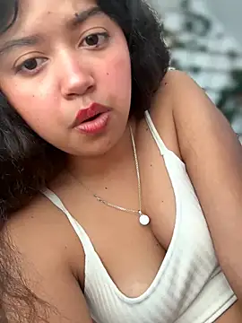 Snapshot of Peach_Girll chatting on April 22, 2:51 pm Peach Girll online show from April 22, 2:51 pm