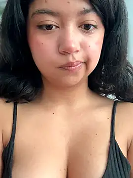 Snapshot of Peach_Girll chatting on June 1, 6:42 pm Peach Girll online show from June 1, 6:42 pm