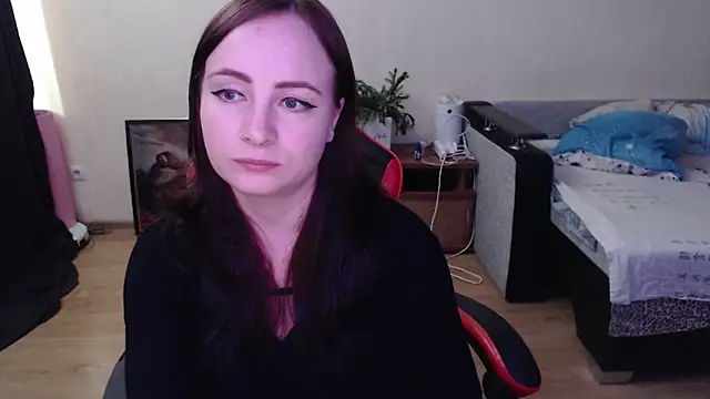 Snapshot of Laralianna chatting on June 16, 10:18 am Laralianna online show from June 16, 10:18 am