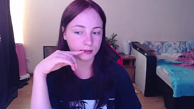 Snapshot of Laralianna chatting on June 27, 4:56 pm Laralianna online show from June 27, 4:56 pm