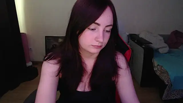 Snapshot of Laralianna chatting on June 29, 7:58 am Laralianna online show from June 29, 7:58 am