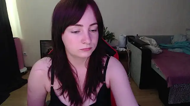 Snapshot of Laralianna chatting on July 8, 8:52 am Laralianna online show from July 8, 8:52 am
