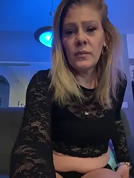 Lexi Shocker online show from March 22, 3:09 am