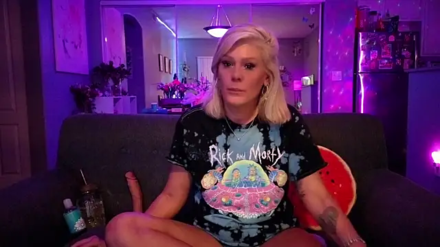 Snapshot of Lexi_Shocker chatting on April 23, 3:08 am Lexi Shocker online show from April 23, 3:08 am