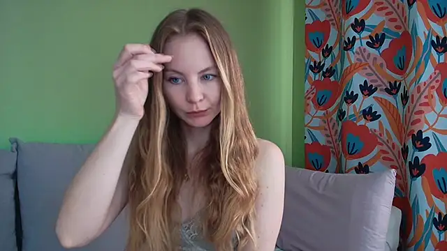 Cuddle Cat online show from March 27, 1:44 pm