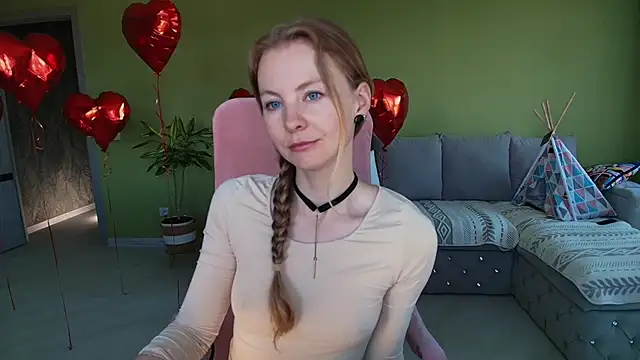 Snapshot of Cuddle_Cat chatting on May 31, 5:26 am Cuddle Cat online show from May 31, 5:26 am
