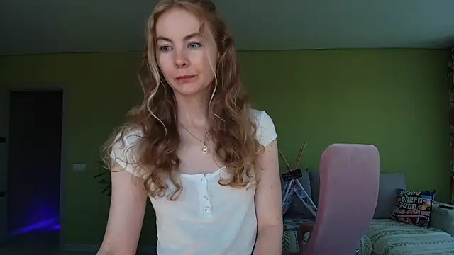 Snapshot of Cuddle_Cat chatting on June 10, 6:12 am Cuddle Cat online show from June 10, 6:12 am
